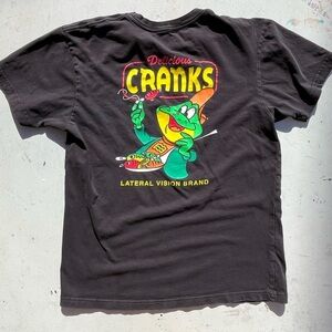 Men's Lateral Vision T-Shirt Black Cranks M Cartoon Spell-Out Anime Street Art